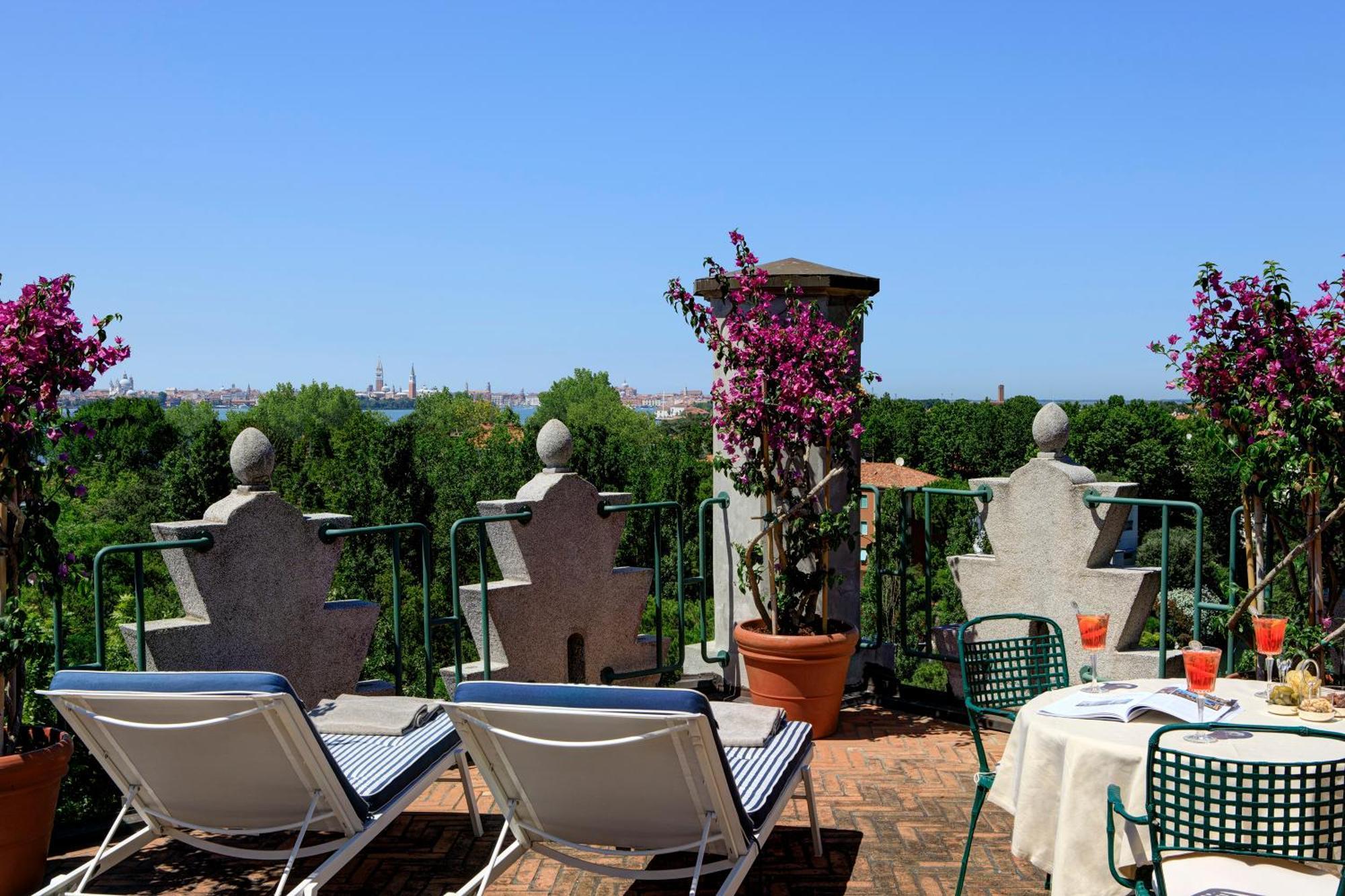 Hotel Excelsior Venice Lido di Venezia Exterior foto