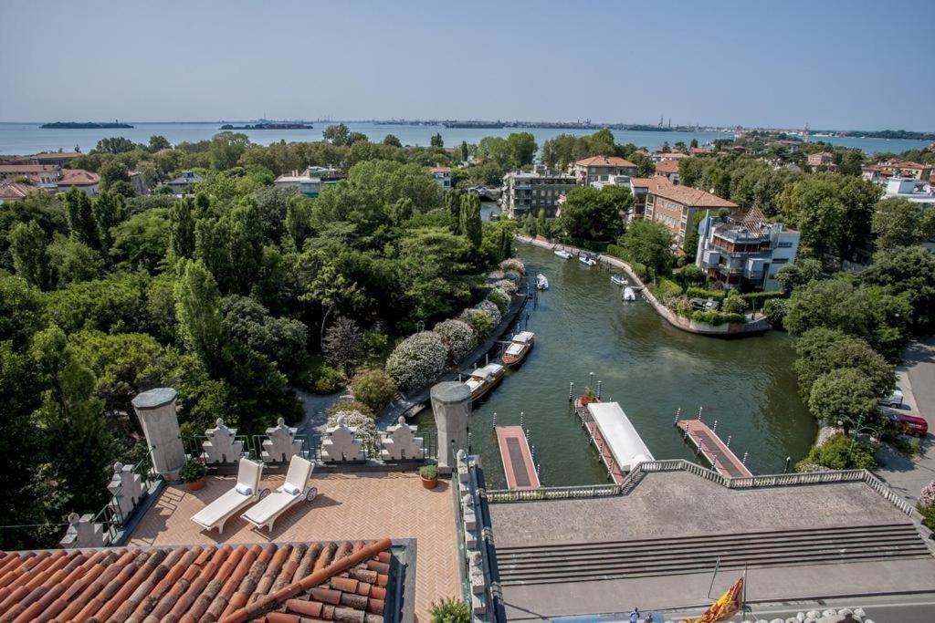 Hotel Excelsior Venice Lido di Venezia Exterior foto