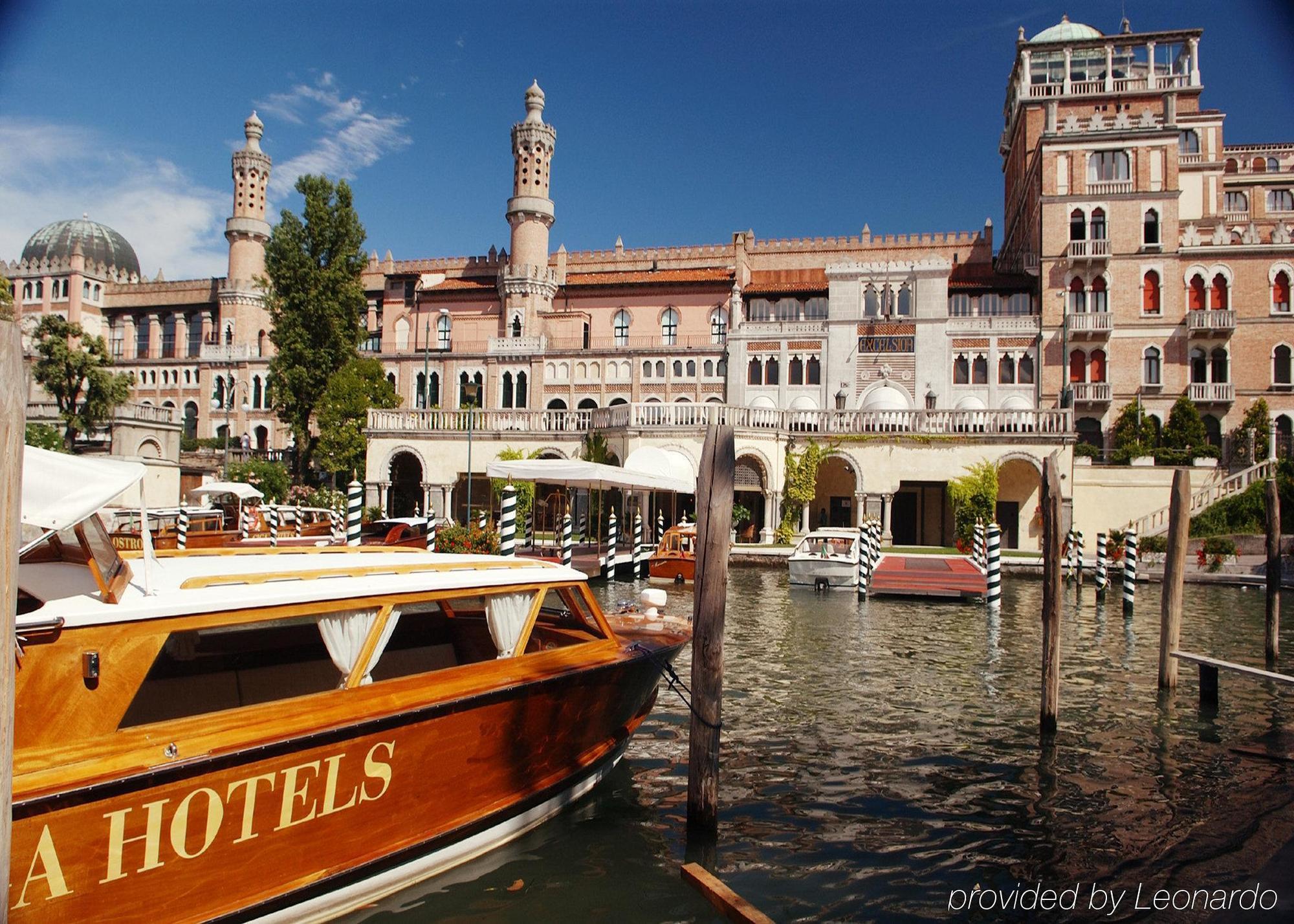 Hotel Excelsior Venice Lido di Venezia Exterior foto