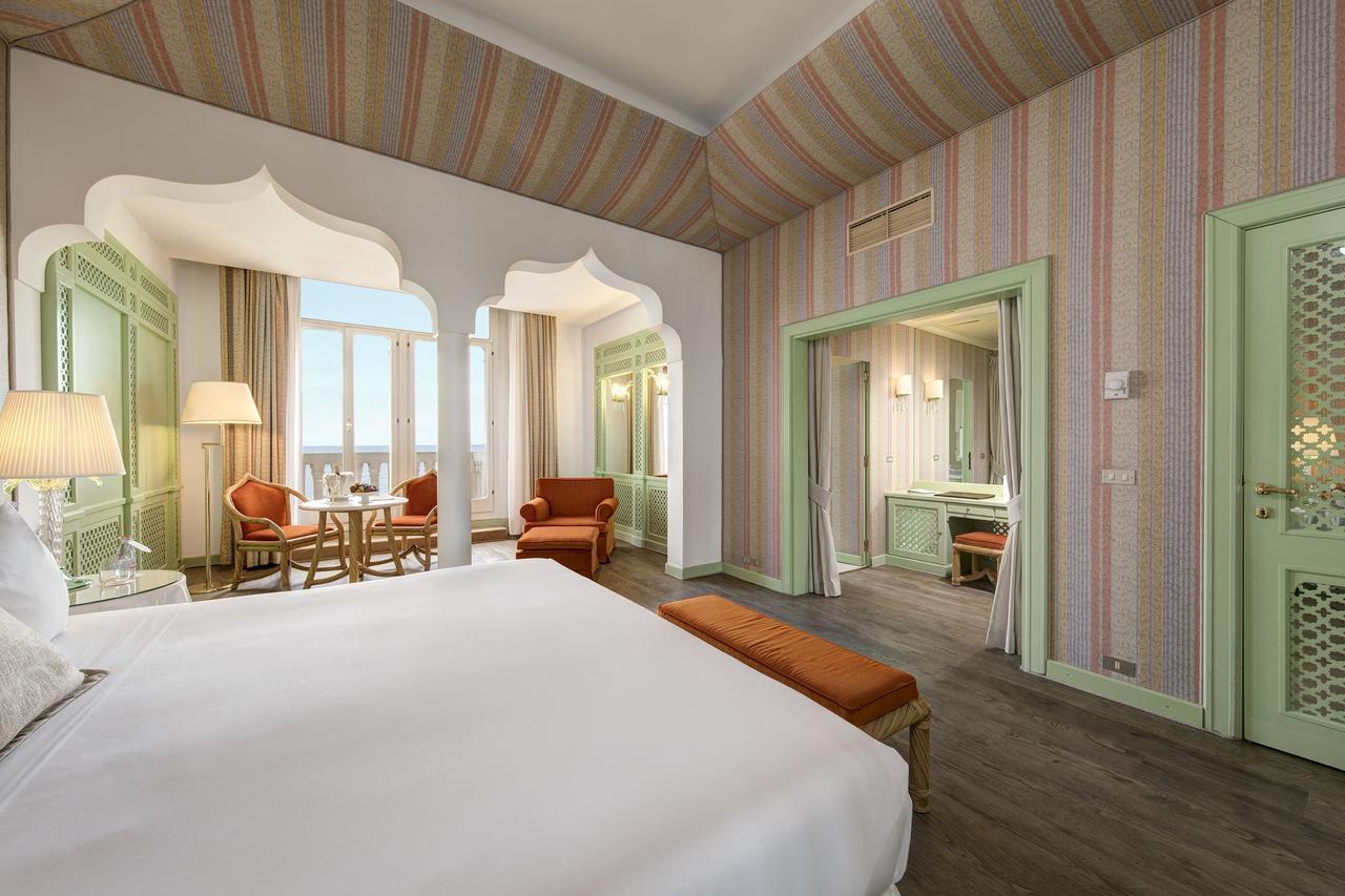Hotel Excelsior Venice Lido di Venezia Exterior foto