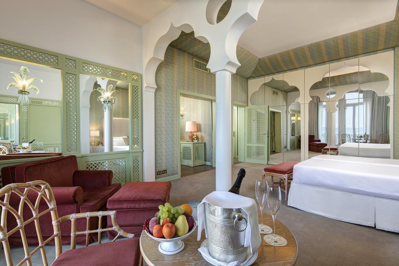 Hotel Excelsior Venice Lido di Venezia Exterior foto