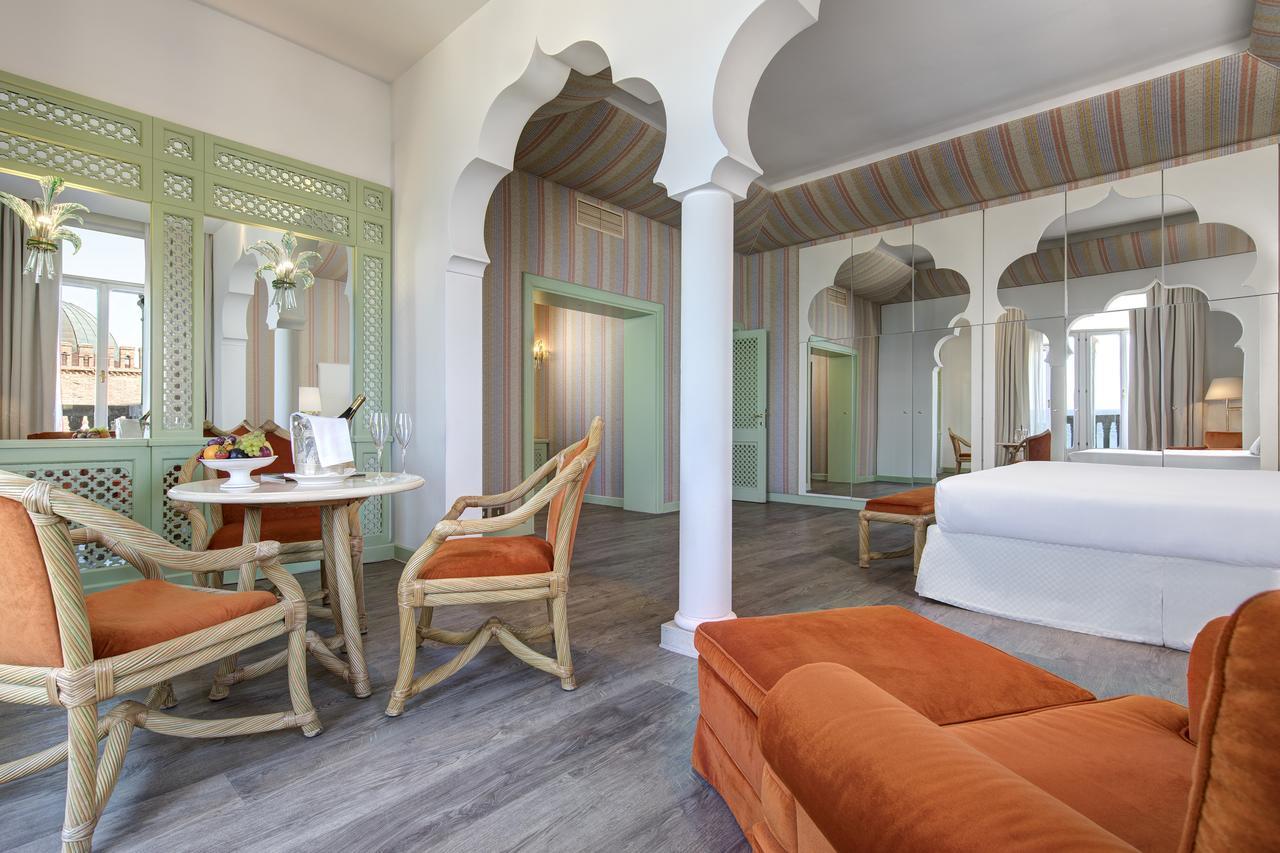 Hotel Excelsior Venice Lido di Venezia Exterior foto