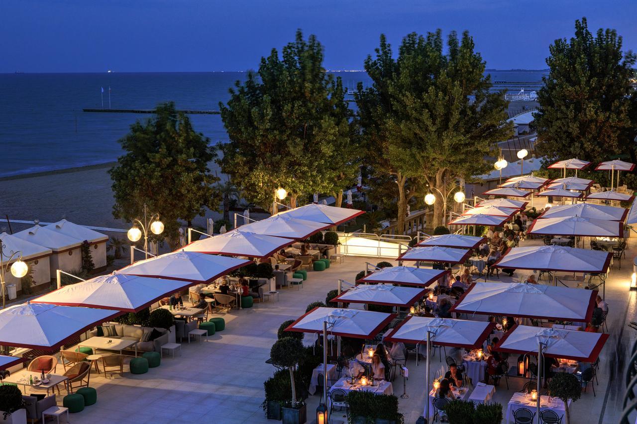 Hotel Excelsior Venice Lido di Venezia Exterior foto