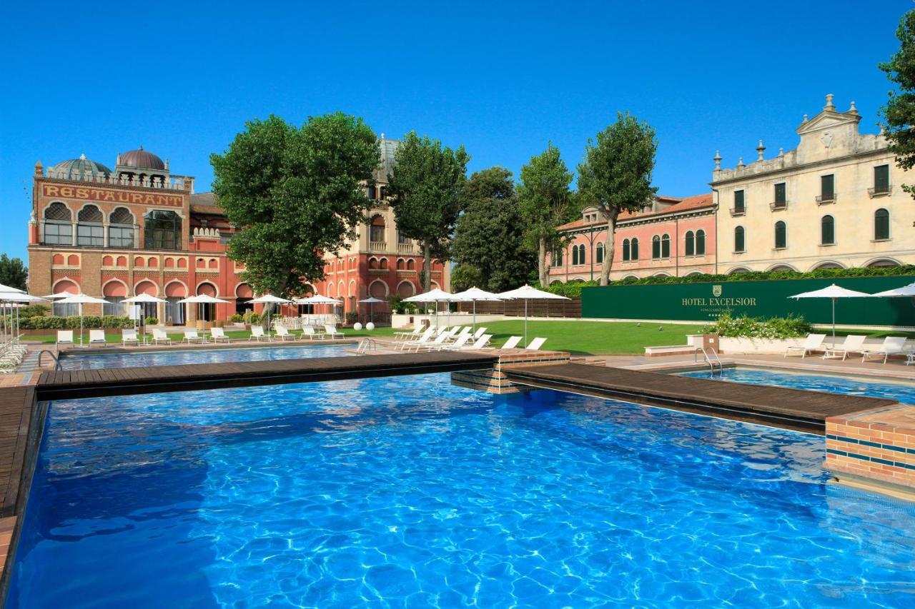 Hotel Excelsior Venice Lido di Venezia Exterior foto